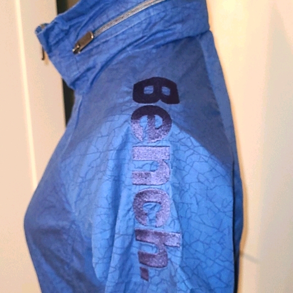 Bench Jacket w/ Zipper/Hood Feature! - Picture 3 of 9